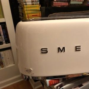 SMEG 4-SLICE TOASTER white MINT NEW IN BOX